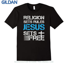GILDAN Short Sleeve Hip Hop Tee T Shirt Jesus Sets Free - Religion Sets Rules - Christian T Shirt